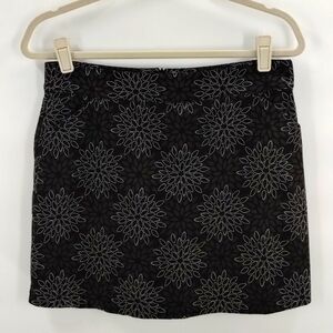 Pebble Beach Performance skort size 6 black gray white floral design pockets